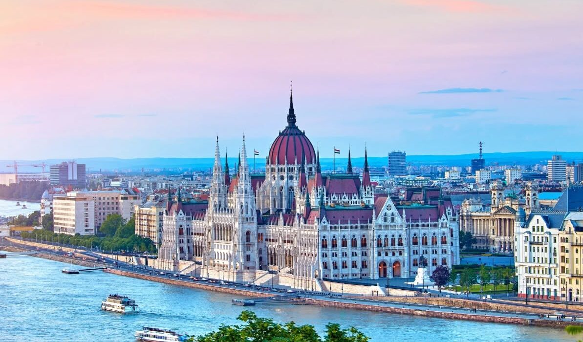 ENCHANTING DANUBE FESTIVE CRUISE 2027 - Image 9