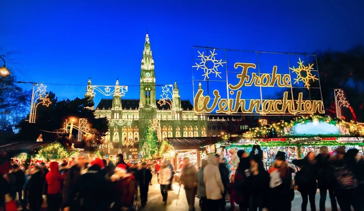 ENCHANTING DANUBE FESTIVE CRUISE 2027 - Image 10