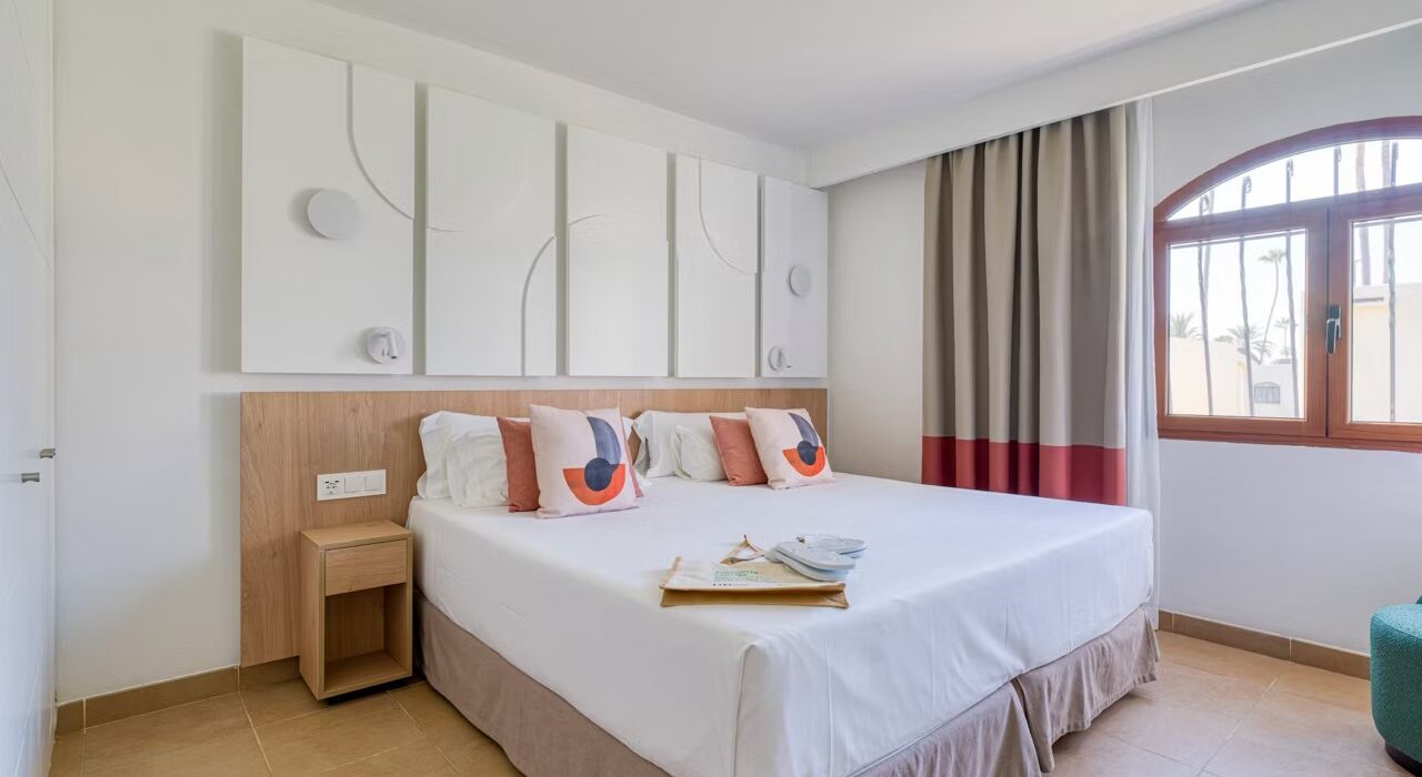 Gran Canaria – LATE DEAL – FAMILY OF 5 - Image 2