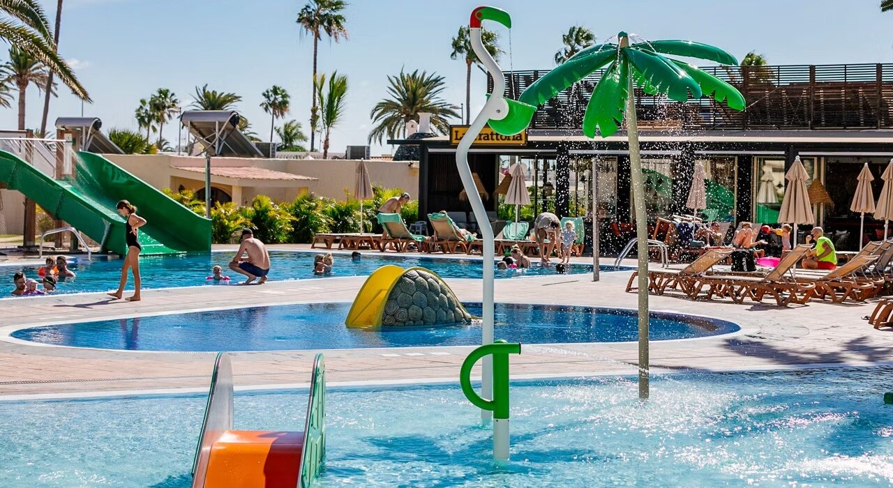 Gran Canaria – LATE DEAL – FAMILY OF 5 - Image 6