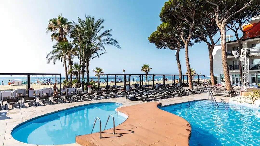Late Summer Hols Special to Cambrils Spain - Image 1