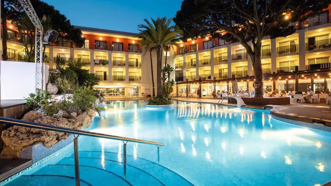 Late Summer Hols Special to Cambrils Spain - Image 3
