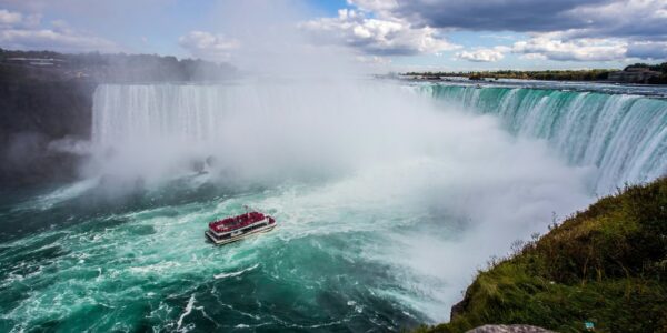 QUEBEC CITY, MONTREAL, TORONTO & NIAGARA FALLS