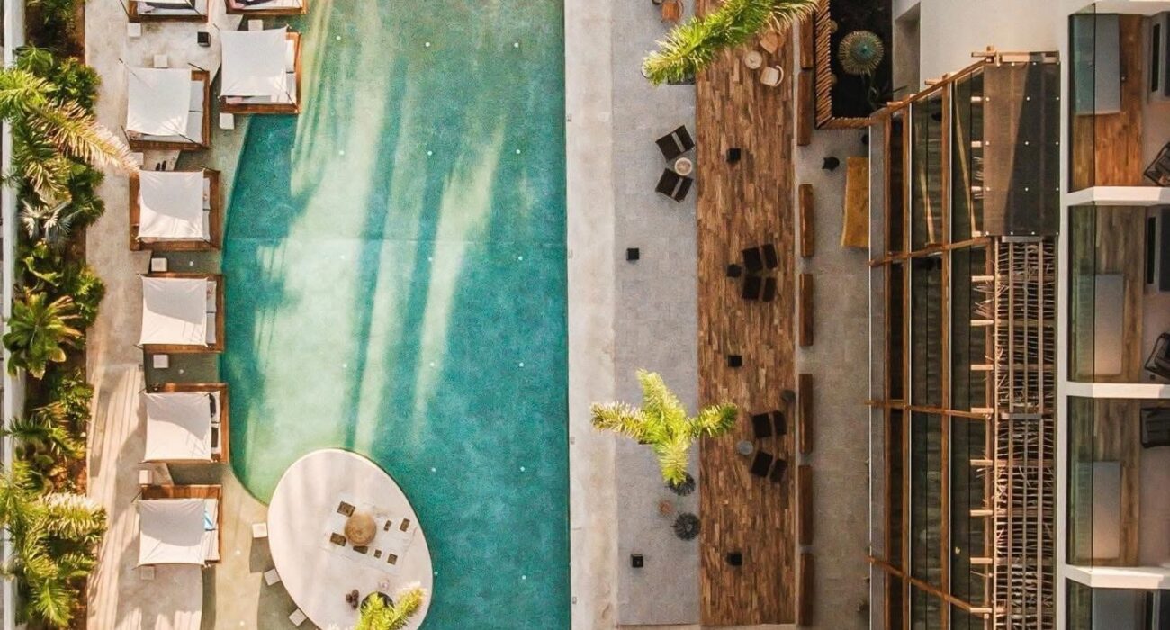 Boujee Adults Only Bliss in Crete Greece - Image 2