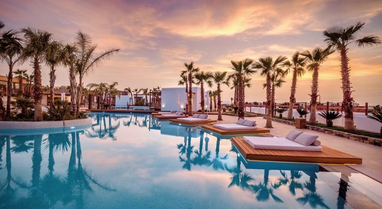 Ultimate Luxury TWO WEEK Hols at Stella Island - Image 1