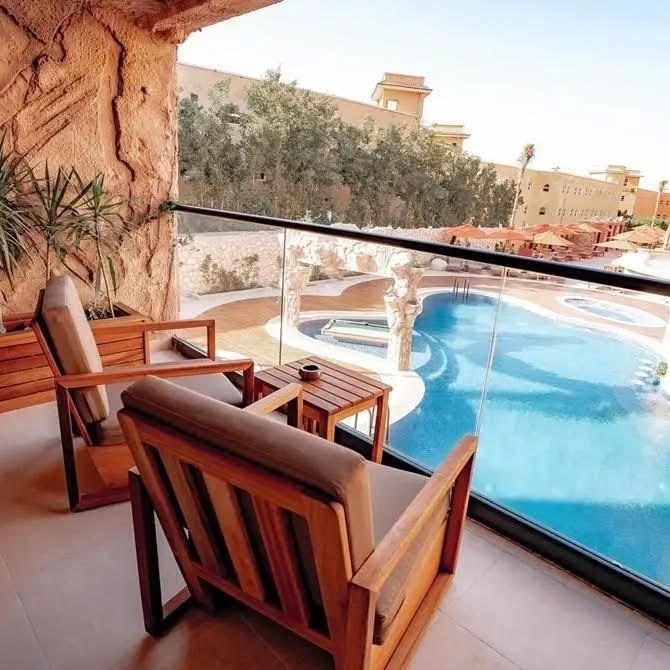 Adults Only Flintstones Inspired 5* Egypt Getaway - Image 4