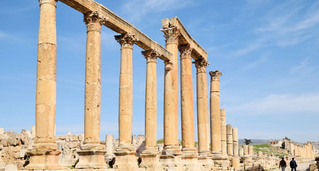 Experience Incredible Jordan 2027 Escorted Tour - Image 2