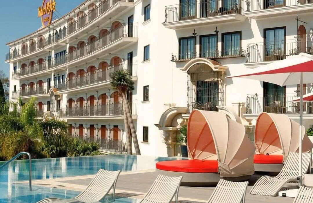 Exchange Turkey and the Cold for Marbella Sunshine - Image 4