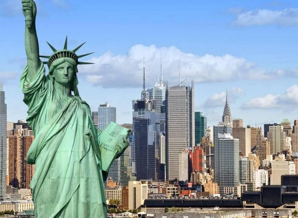 May Bank Hols Break to New York City USA - Image 1