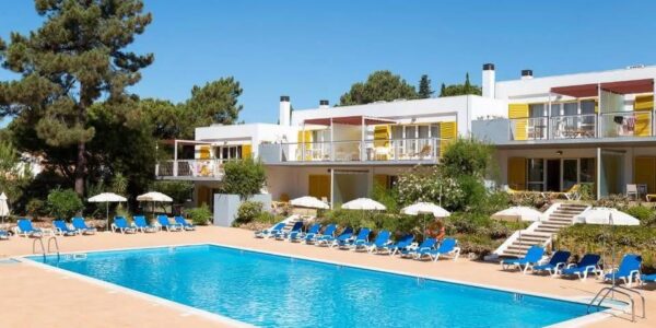 Algarve July Hols – Family of 5 Cancellation Offer