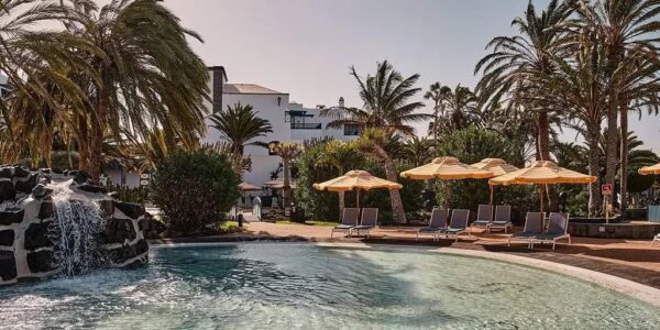 Lanzarote Late Year 5* Winter Sunshine
