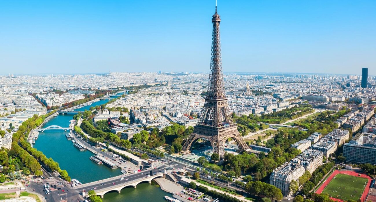 Paris France Winter City Break Offer - Image 1