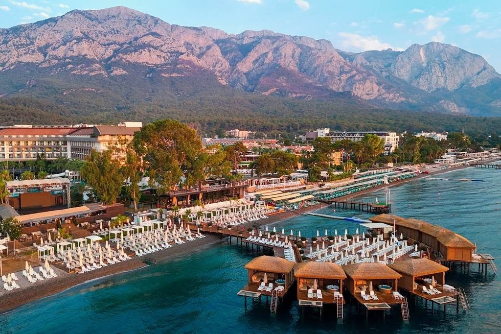 Turkey 5* Beachfront Luxury Autumn Sunshine - Image 1