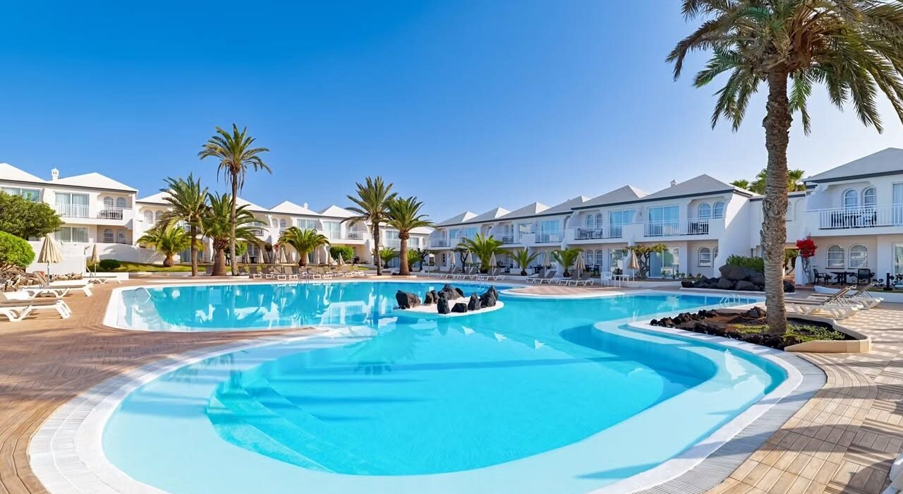 Early November 4* Fuerteventura Sunshine Break - Image 8