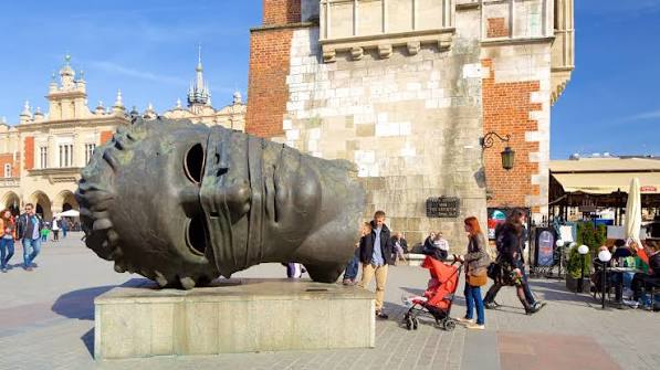 Krakow Poland Autumn City Break - Image 4