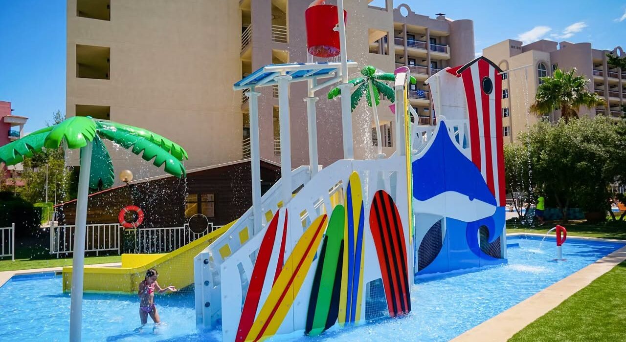 LAST MIN SUMMER SALOU FAMILY DEAL - Image 4