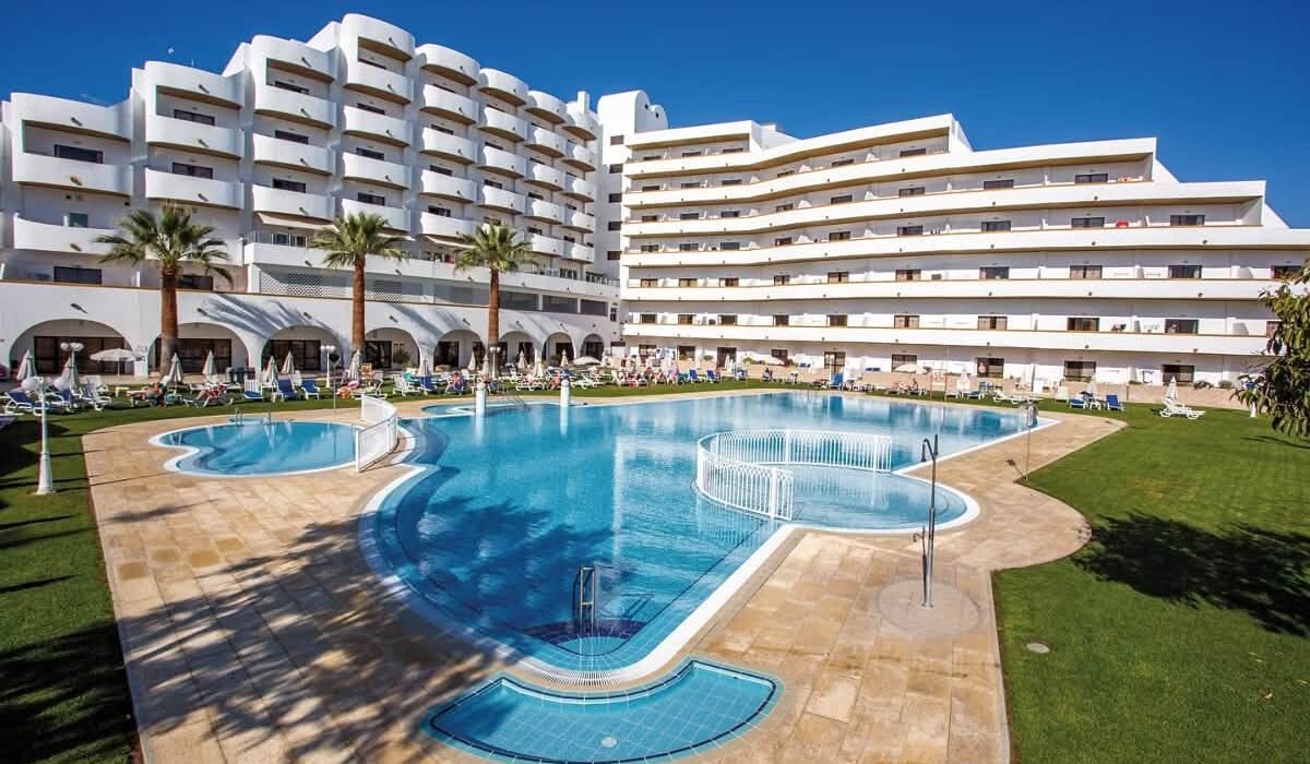 4* ALBUFEIRA SUMMER DEALS - Image 1