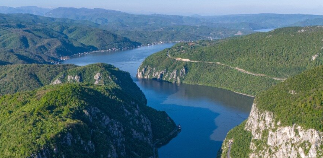 Secret 5* Luxury Hosted Wine River Cruise - Image 4