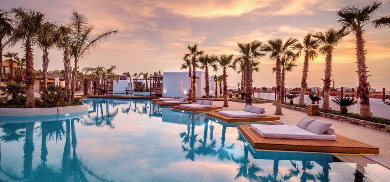 Swim Up Room at Stella Island Luxury Resort & Spa - Image 1