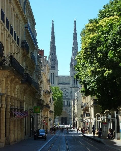 Peak Summer Bordeaux France Short Break - Image 1