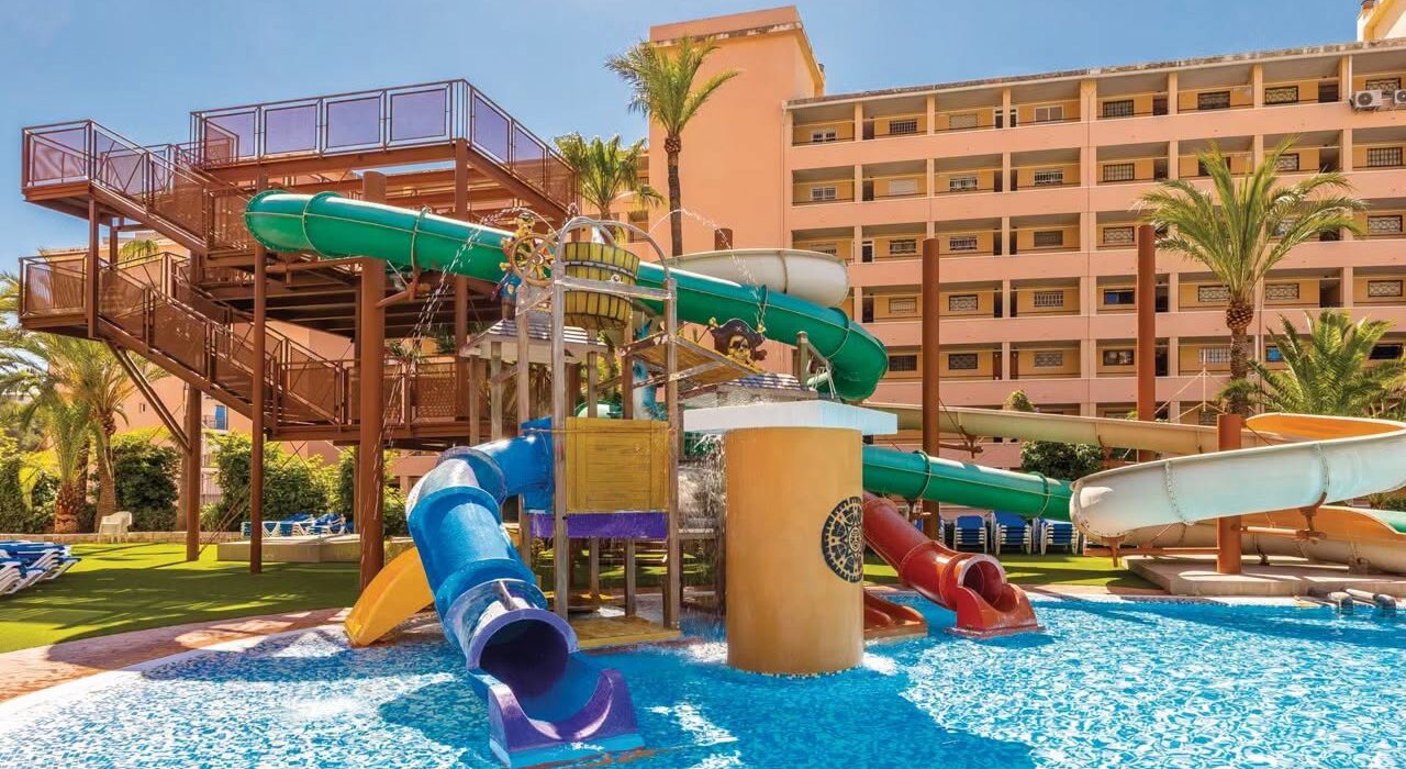 Benidorm + Waterpark + Easter = FUN HOLS - Image 2