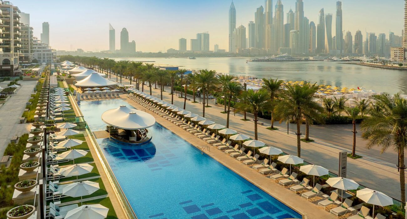Dubai Luxury Autumn NInja Getaway Break - Image 1