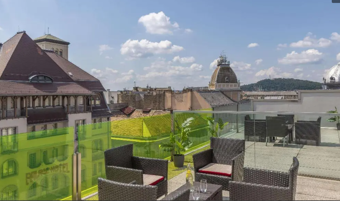 BUDAPEST 5* Luxury CHRISTMAS MARKET - Image 2