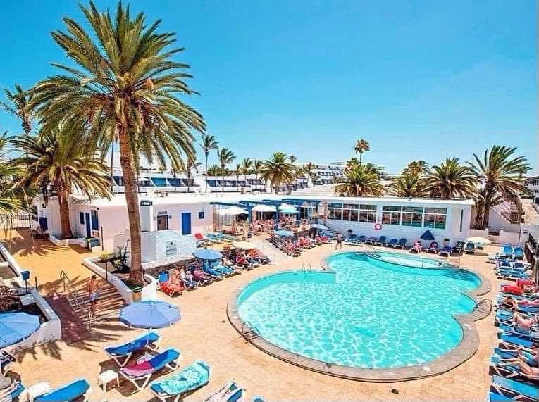 LANZAROTE SUNSHINE for UNDER £500 - Image 1