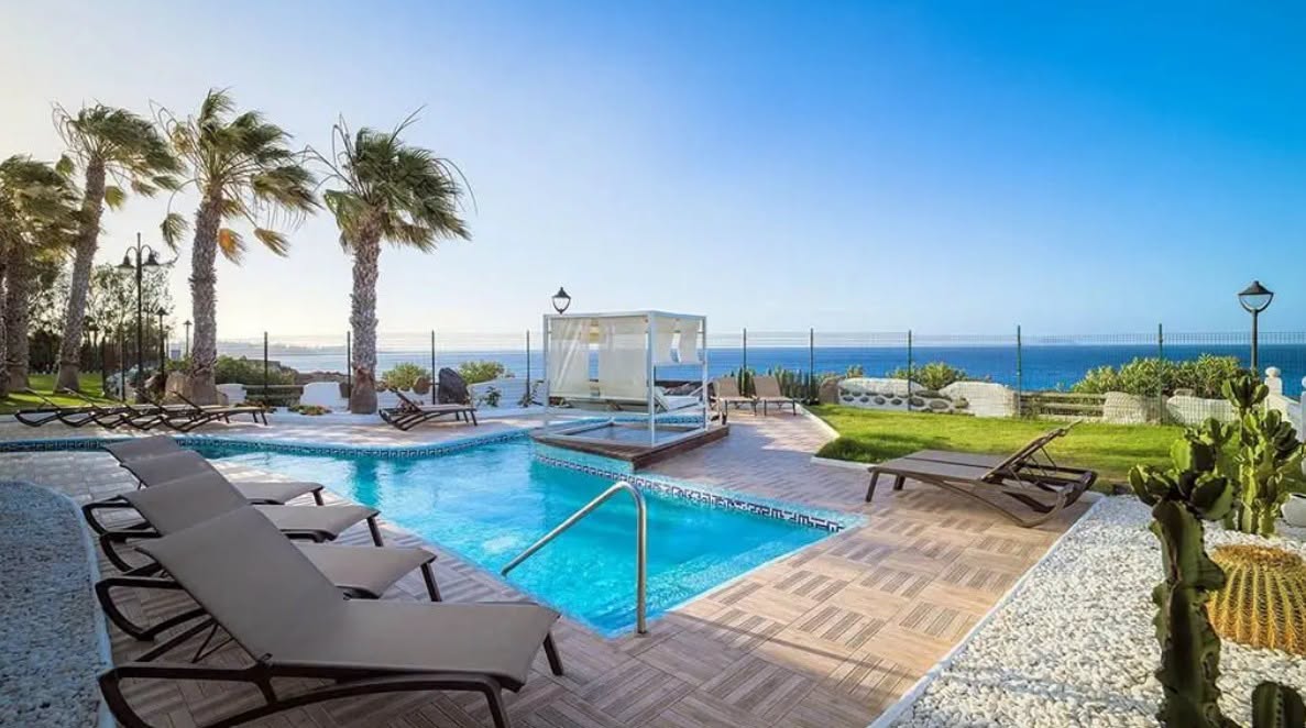 Lanzarote 5* Winter Sun NInja BARGAIN Break - Image 2