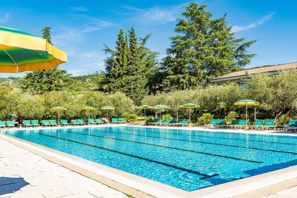 LAST MIN Lake Garda Italy 4* Summer Hols - Image 3