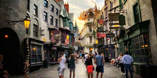 Spend Christmas 2027 in Orlando Florida USA