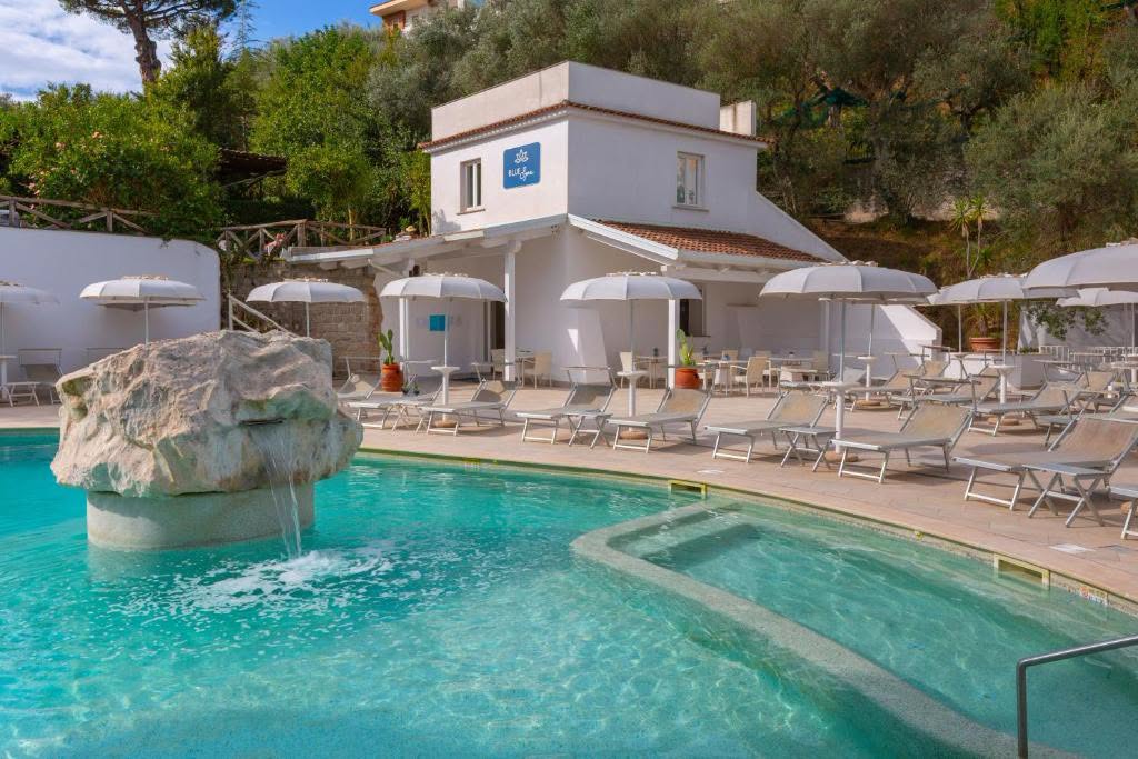 Autumn Dream Break to Stunning Sorrento Italy - Image 2