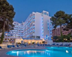 Summer 27 Salou Spain EARLY BOOKER