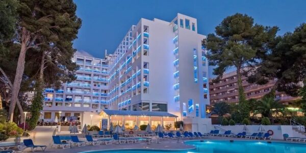 Summer 27 Salou Spain EARLY BOOKER