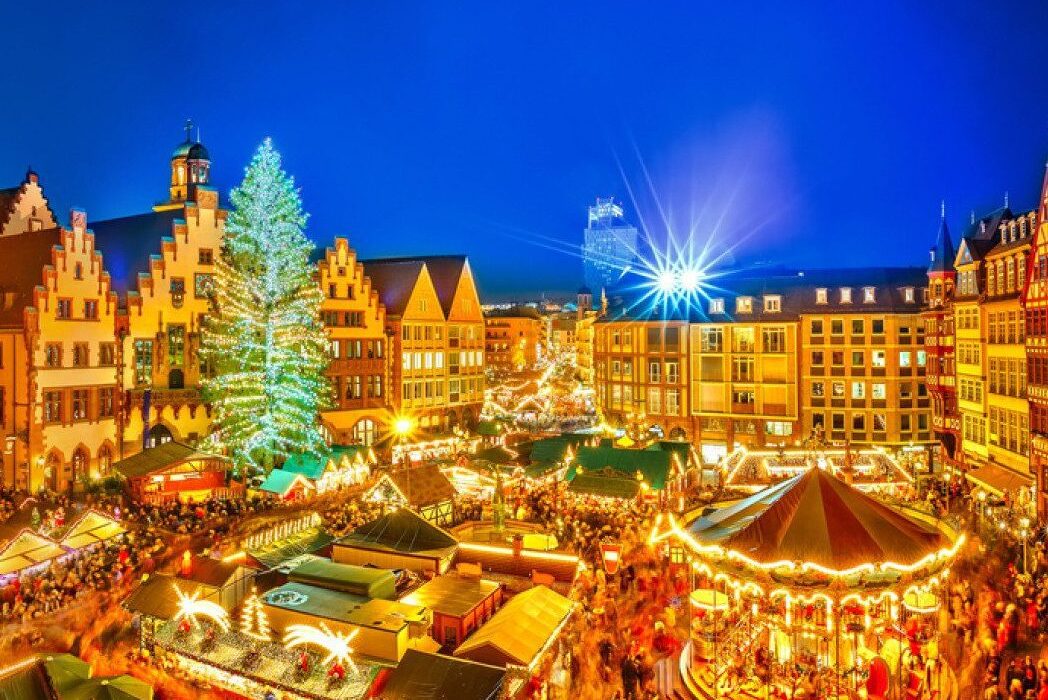 VIENNA AUSTRIA CHRISTMAS MARKETS BREAK - Image 2