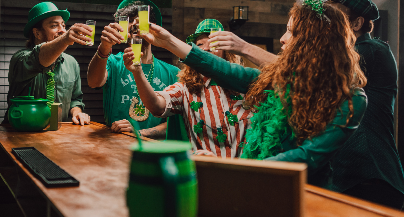 BUSINESS CLASS Chicago St Patricks Day - Image 2