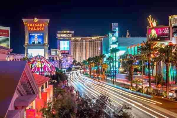 Summer Special to VIVA LAS VEGAS USA - Image 2