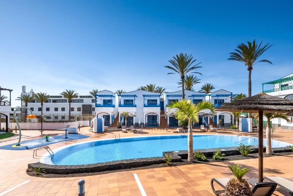 Early November Half Board Lanzarote Sunshine - Image 5