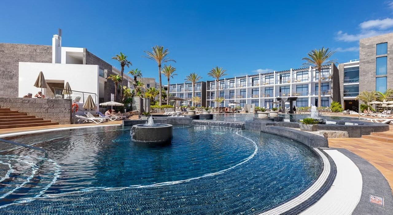 Early November Half Board Lanzarote Sunshine - Image 1