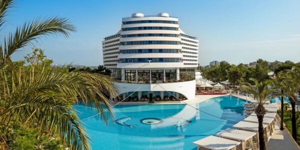 Easter Family Special Turkey 5* Titanic Deluxe