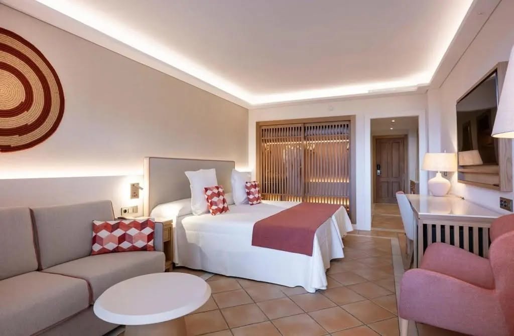 Late November 5* Tenerife Mini Break Offer - Image 4