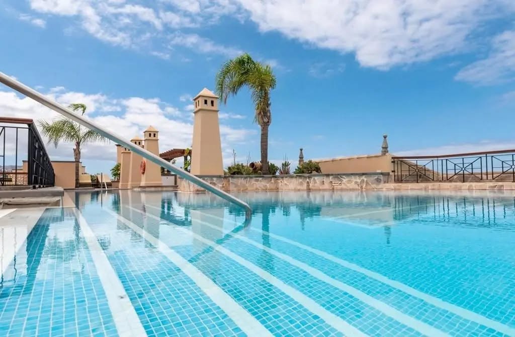 Late November 5* Tenerife Mini Break Offer - Image 1