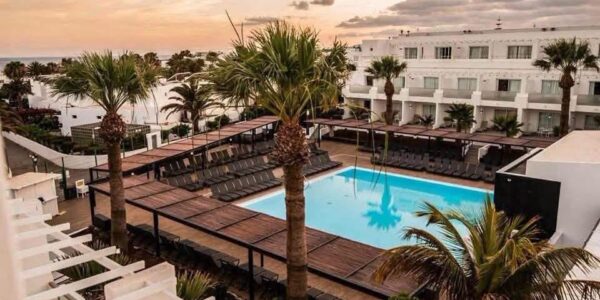 Late September Lanzarote Sunshine Popular Hotel