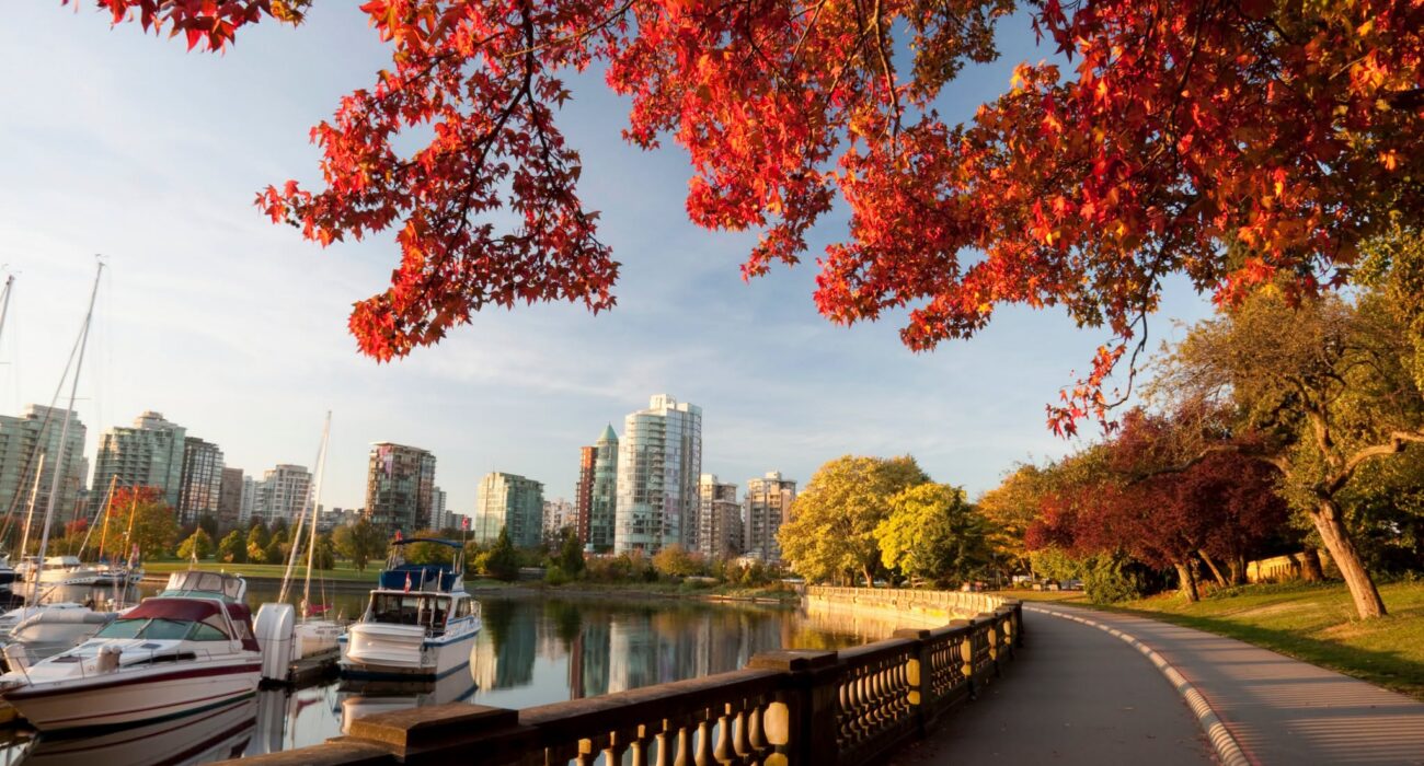Canada Winter – VANCOUVER, YELLOWKNIFE, BANFF & LAKE LOUISE - Image 3