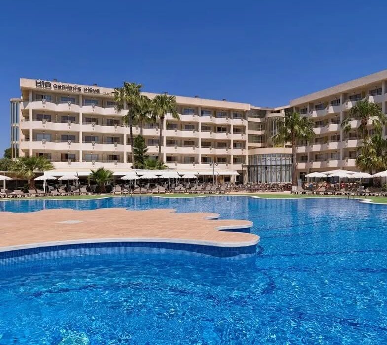 Beautiful Cambrils Spain October Short Break - Image 1