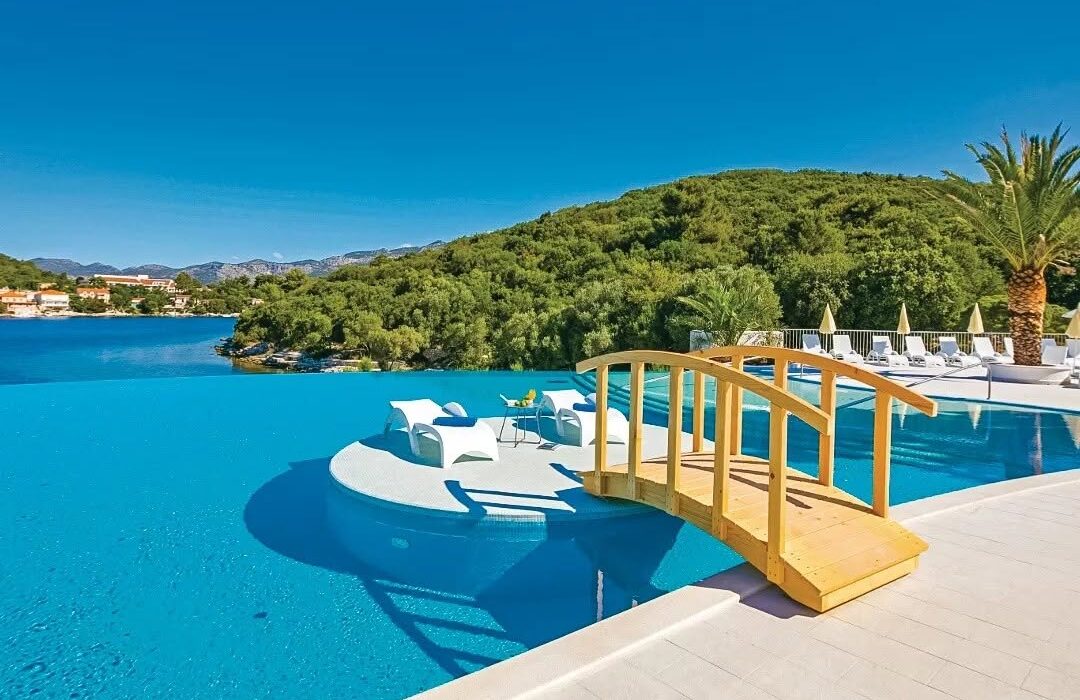 Autumn Getaway to Croatia Island Paradise - Image 1