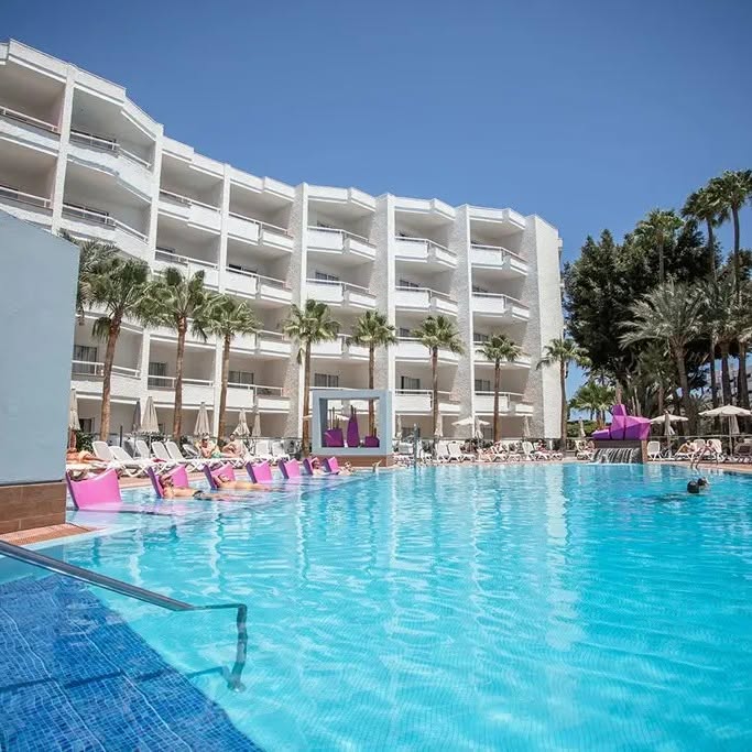 LAST MIN Gran Canaria 4* Summer Hols Offer - Image 1