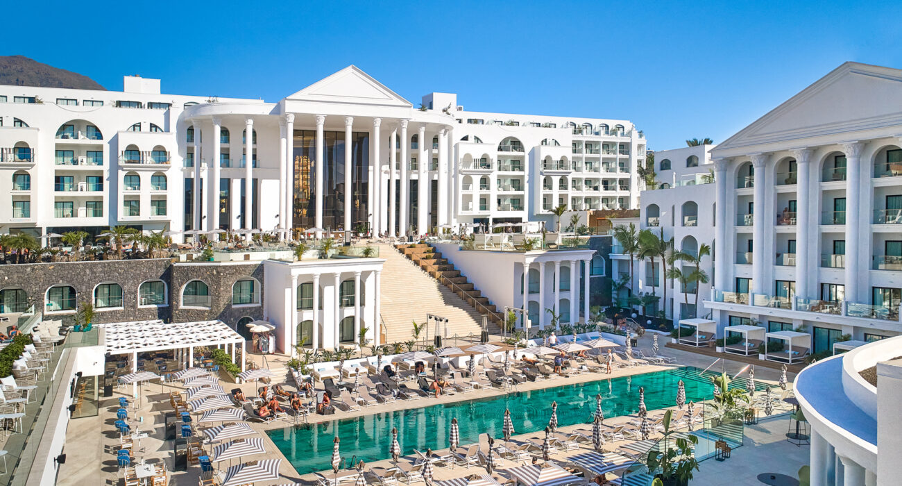INSTAGRAM HEAVEN IN 5* TENERIFE - Image 1