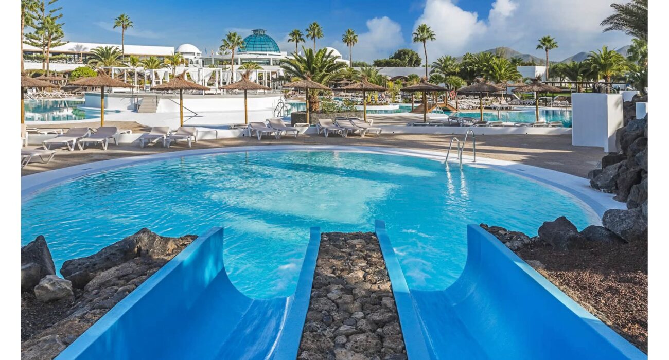 Late Summer 4* Lanzarote Family BARGAIN Hols - Image 1