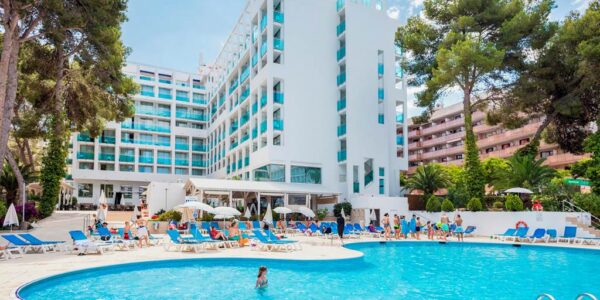 SALOU SPAIN SPRING SHORT BREAK BARGAIN
